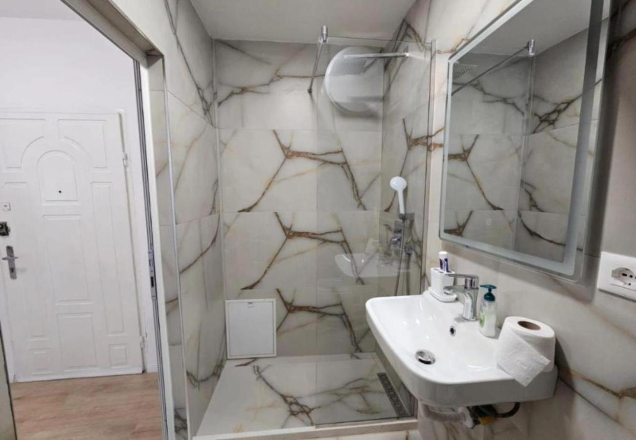 Kalpazo Myslym Shyri Tirana Apartman Kültér fotó